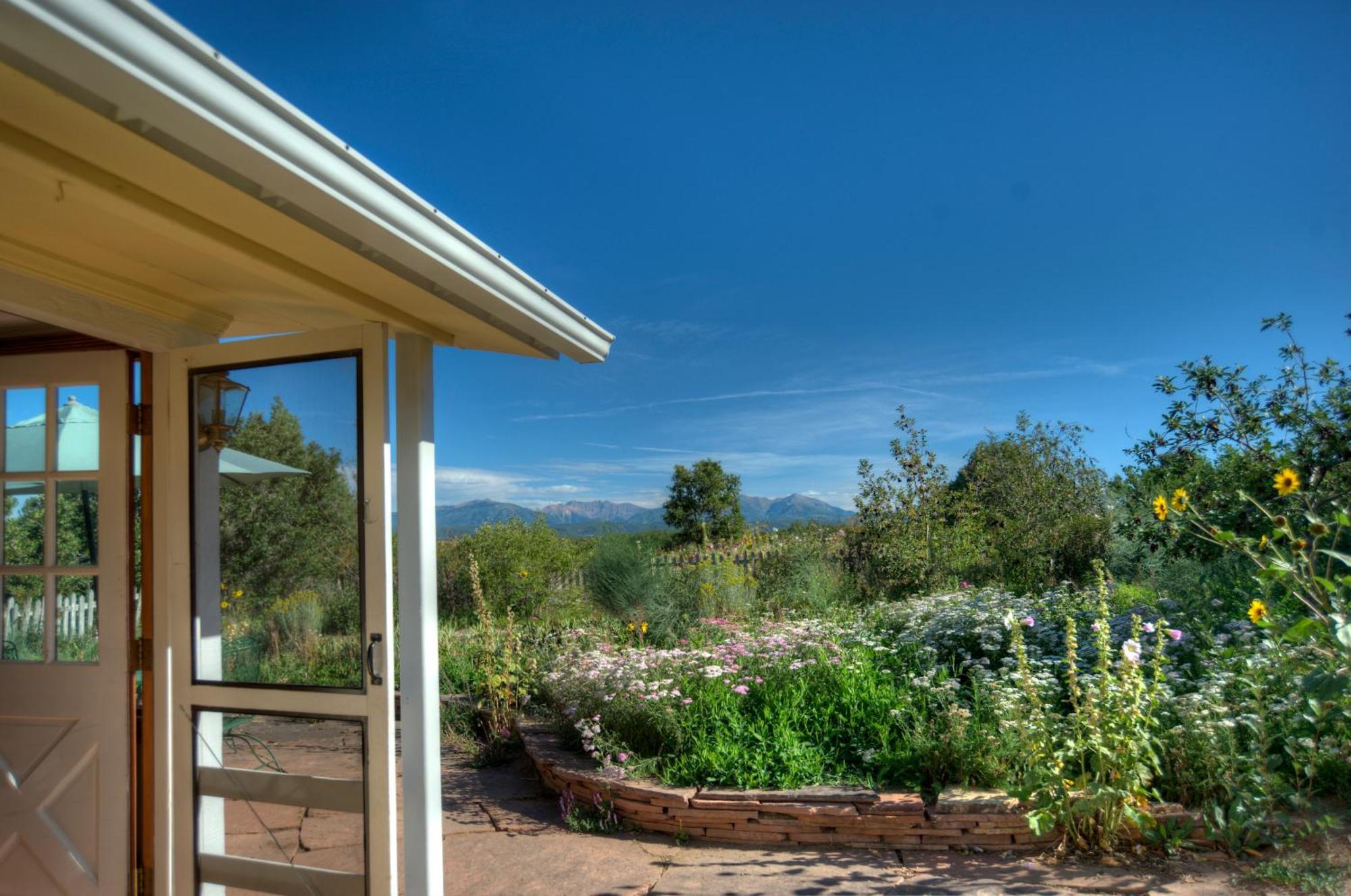 Blue Ranch Bed & Breakfast 5*